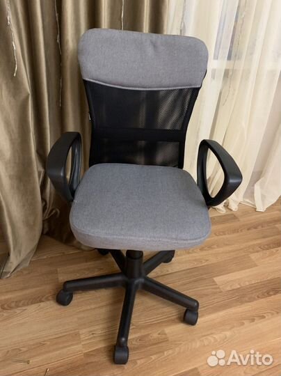 Компьютерное кресло новое