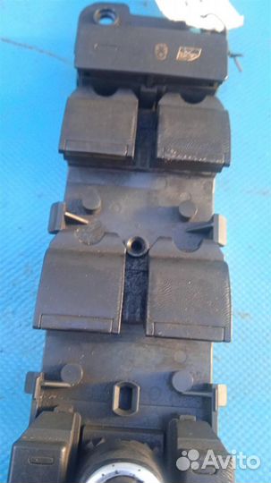 Блок управления стеклоподъемниками Land Rover Ran