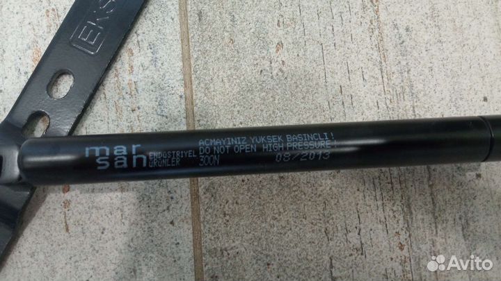 Подъемный механизм для дивана