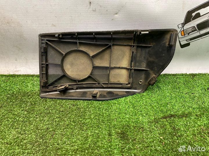 Сетка динамика левая Mercedes-Benz