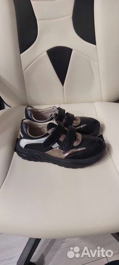 Кроссовки для девочки