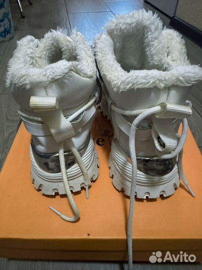 Кроссовки зимние женские