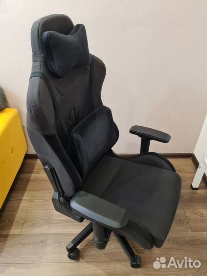 Игровое кресло AndaSeat T-Pro 2