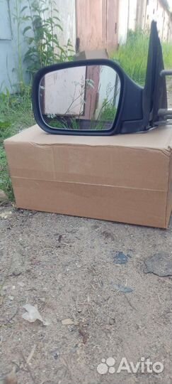 Зеркало заднего вида