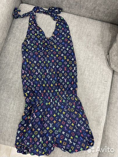 Комбинезон с открытой спиной