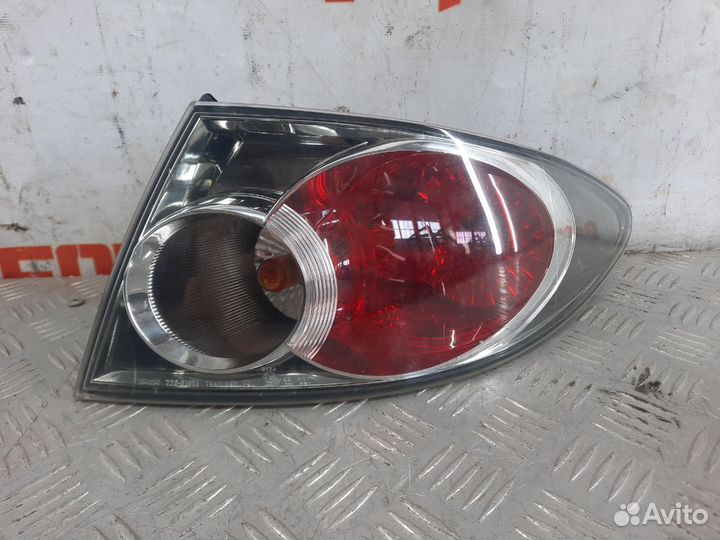 Фонарь правый в крыло Мазда Атенза GG