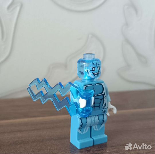 Lego фигурка Электро