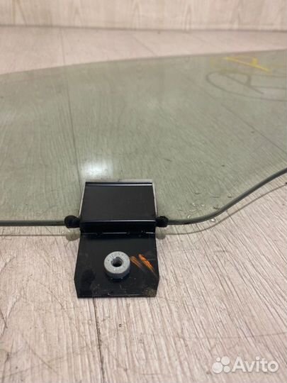 Стекло двери переднее левое Mercedes Benz S500L