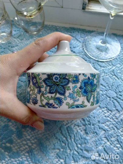 Сахарница и чайник