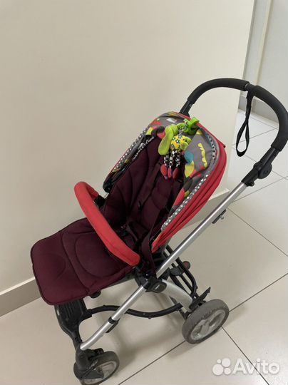 Прогулочная коляскa