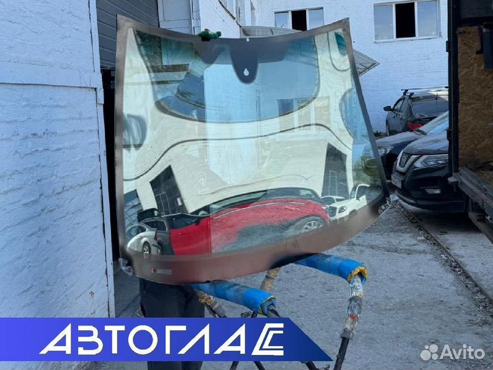 Стекло лобовое Dodge Caravan с эо