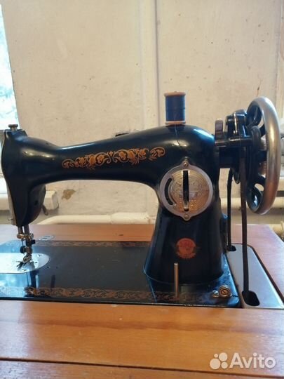 Швейная машина подольск ножная