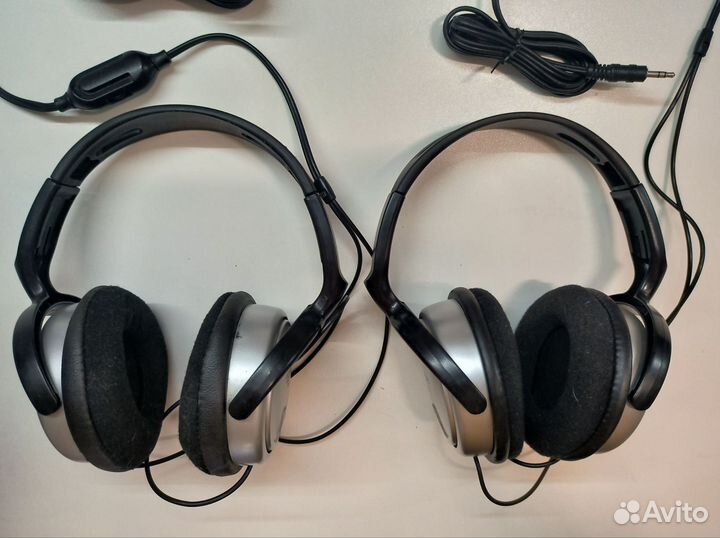 Пара наушников Phillips SHP2500