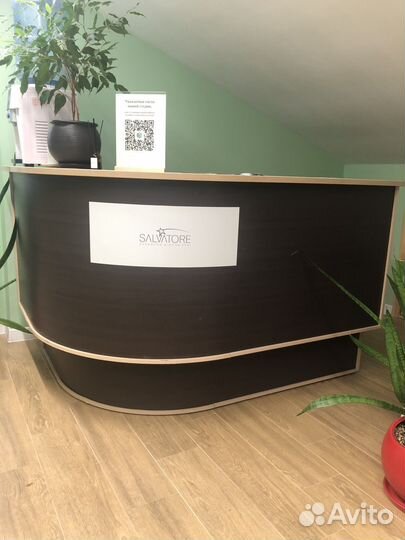 Стойка ресепшн угловая