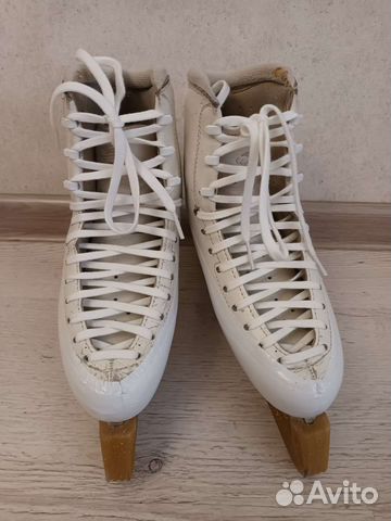 Коньки фигурные edea chorus 240