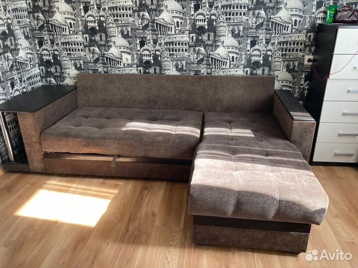 Угловой диван