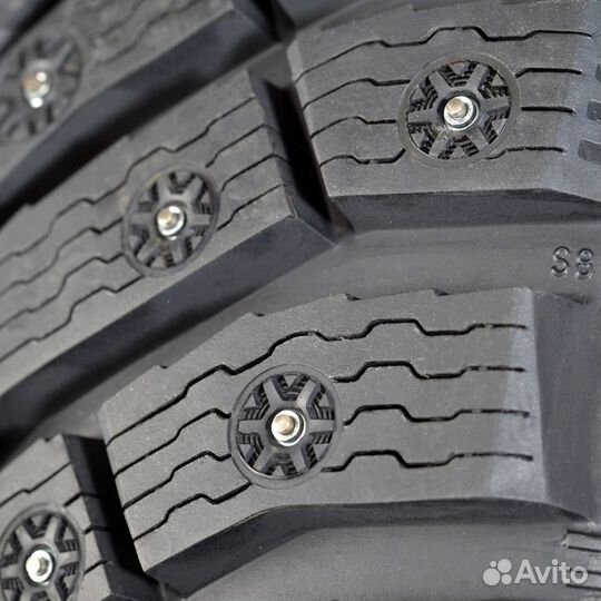 Michelin X-Ice North 4 215/55 R17 98T