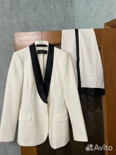 Костюм женский