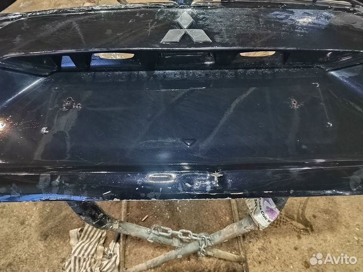 Крышка багажника Мицубиси аутлендер