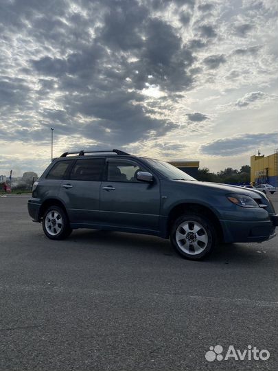 Mitsubishi Outlander 2.4 AT, 2004, 260 000 км