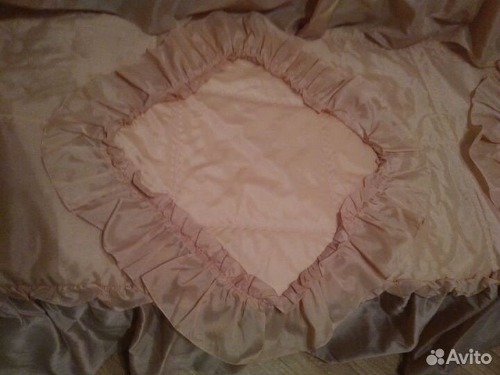 Продаю покрывала капрон и гобелен новые