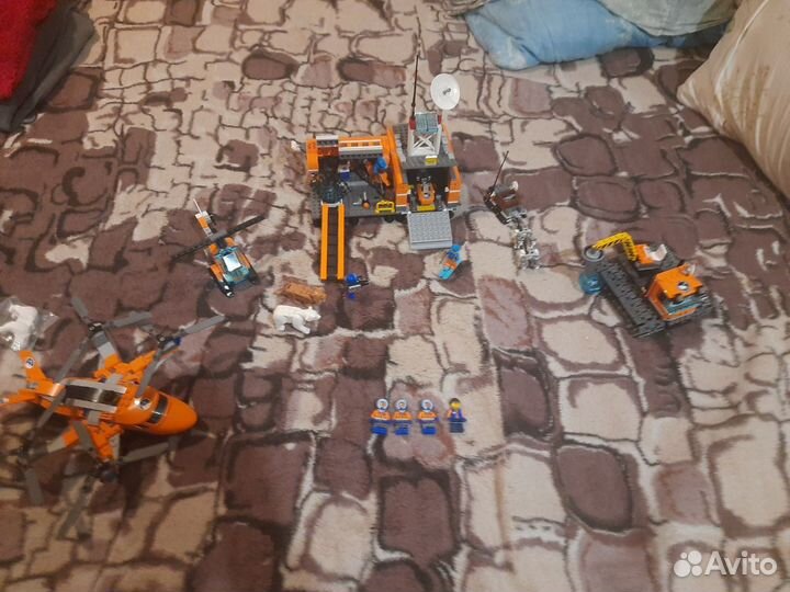 Lego city arctic base