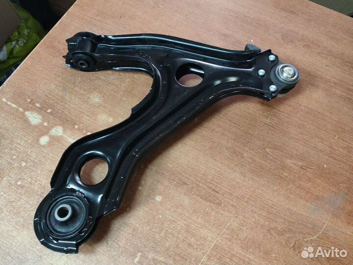 Рычаг передней подвески Опель Омега А (1987-1993)