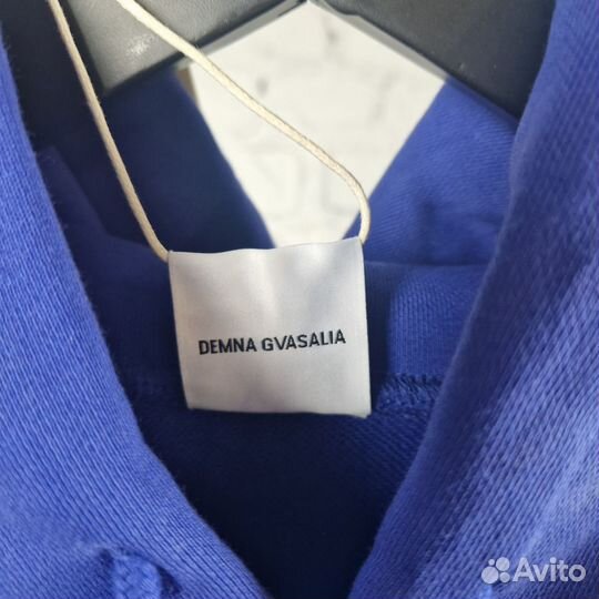 Vetements ecstasy blue на руках