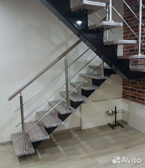 Лестница на второй этаж