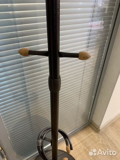 Вешалка напольная металлическая