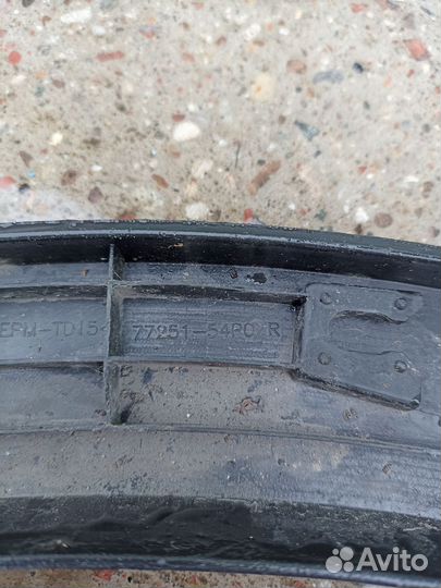 Suzuki Grand Vitara 2 накладка задняя правой арки