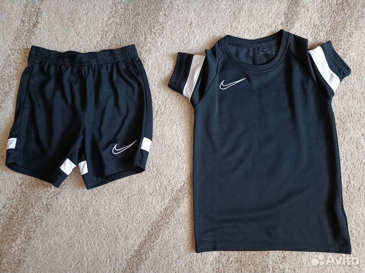 Футбольная форма Nike