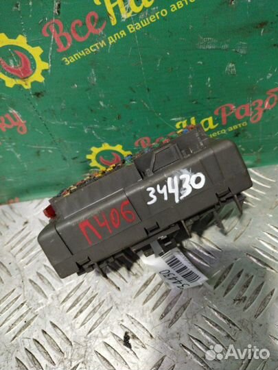 Блок предохранителей в салон Peugeot 406 седан RFV