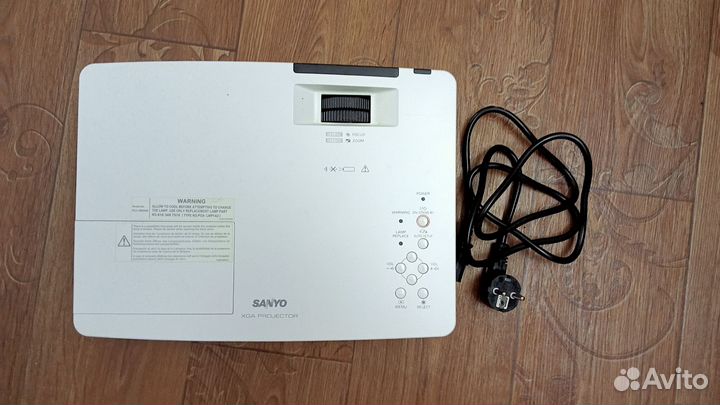 Проектор Sanyo PLC-XR2200