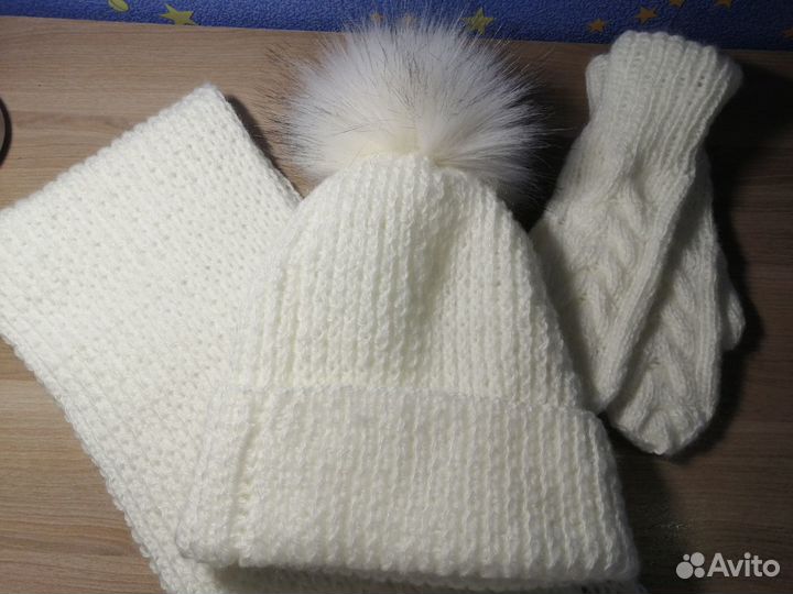 Шапка, шарф и варежки