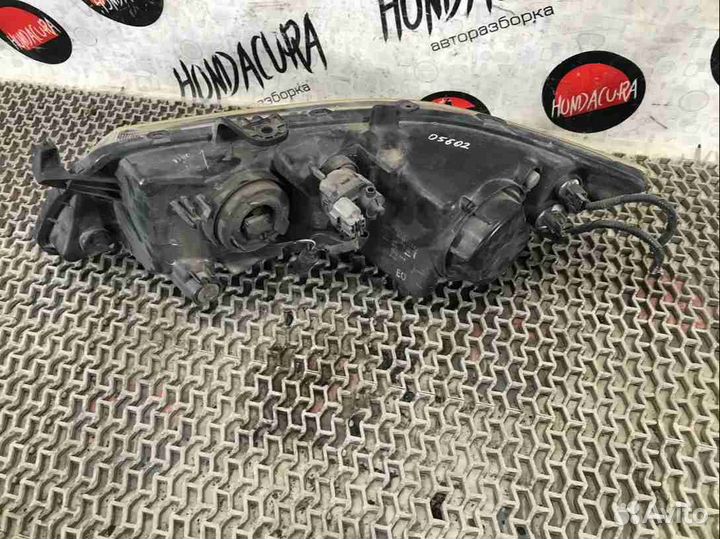 Фара правая Honda Accord