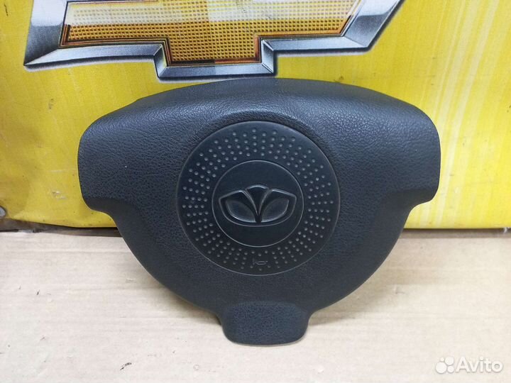 Заглушка в руль Дэу Джентра