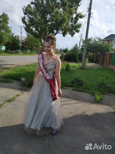 Вечернее платье