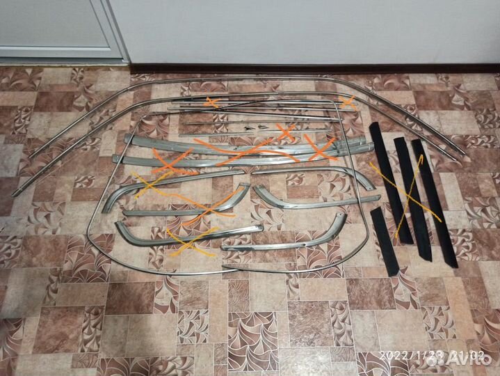 Молдинги от Ауди 90 б3