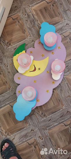 Продам люстру