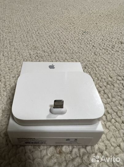 Apple iPhone док станция оригинал