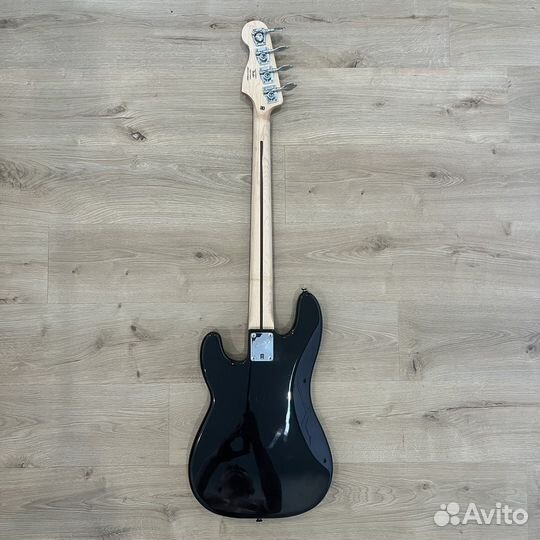 Бас гитара Fender Squier Precision Bass