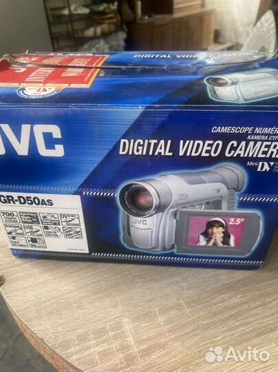 Видеокамера JVC