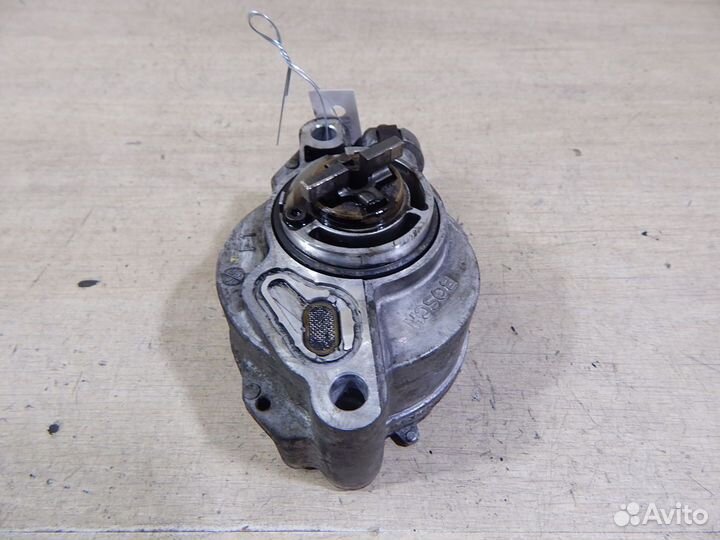 Вакуумный насос Ford Focus 2 1,6 tdci