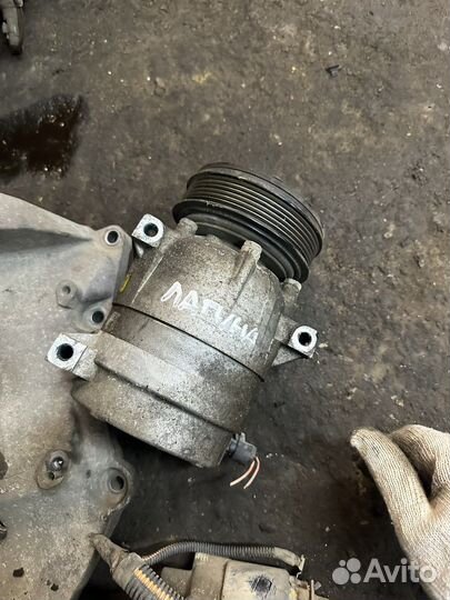 Компрессор кондиционера Renault Laguna 2