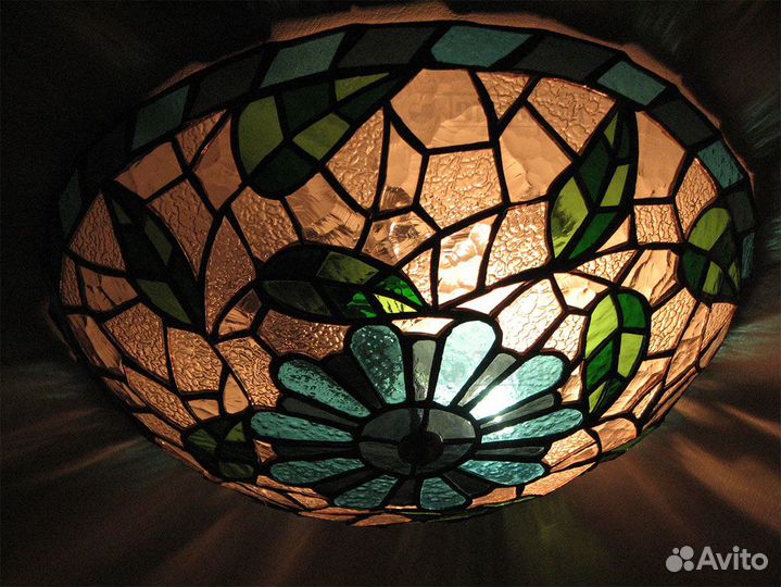 Витражные люстры и бра