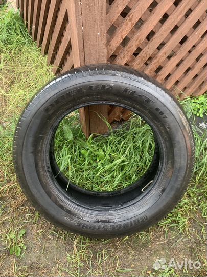 Bridgestone Dueler H/T 687 225/65 R17