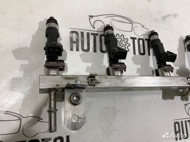 Топливная рампа с форсунками Opel Corsa D Z12XEP