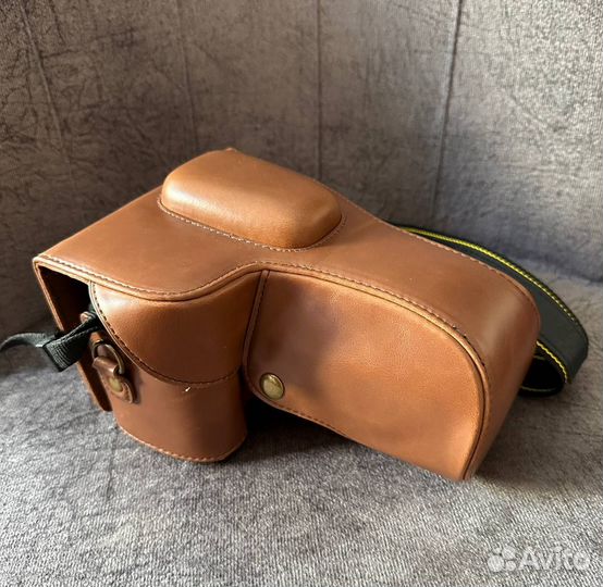 Nikon D3400 + Nikon 35mm f/1.8G AF-S DX Nikkor