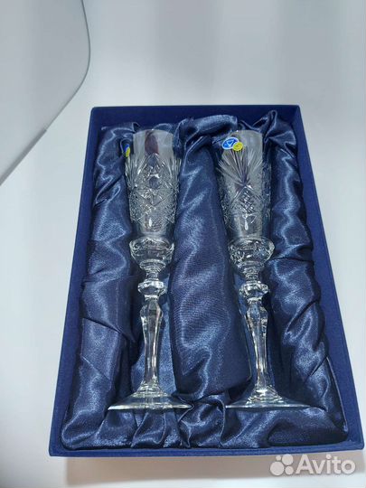 Хрустальные бокалы для шампанского